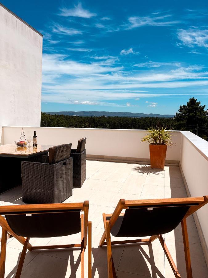 Edles Apartment In Architektenvilla Mit Grossem Pool, Sauna, Dachterrasse Und Malerischem Garten Pataias Exterior foto